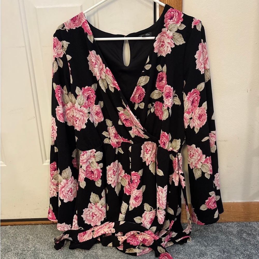 Woman’s romper- large